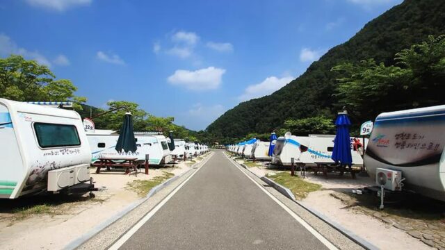 경북 치산관광지 캠핑장, 계곡 옆 무장애 여름휴가