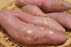 반년도 거뜬한 고구마 보관하는 방법