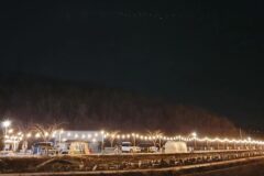 “어린이도 뛸 수 있는 잔디밭이 이렇게 넓다고?”… 해발 300m 상쾌한 바람 솔솔 부는 캠핑 명소