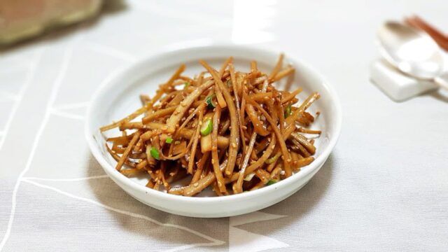 떫지 않고 감칠맛은 살린 ‘우엉조림 비법’