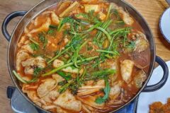 칼칼한 국물에 수제비 추가 필수! 전국 매운탕 맛집 5