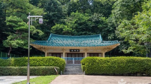 경기 문헌서원(오산) 카페, 숲속의 여유와 편안함