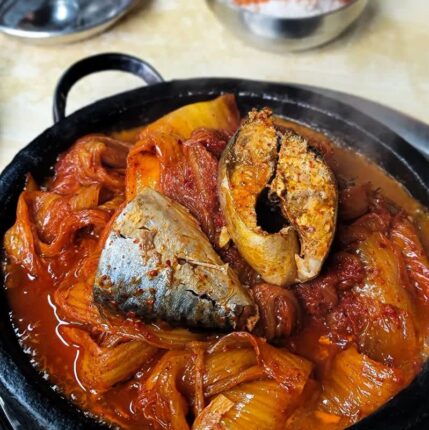 ‘이게 진짜 밥도둑이지~’ 담백한 생선살에 짭쪼름한 양념이 더해진 전국 생선조림 맛집 5