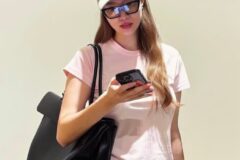 얼마나 부자인거야..? 애낳고 외출한 연예인 부부 명품 빅백 가격 ㅎㄷㄷ
