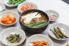 강원 남산골 염소전골 맛집, 넉넉한 영업시간과 주차 편의