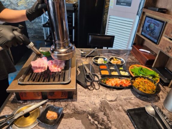돼지한약방. 퀄리티 좋은 상도역 고기집 어떨까?