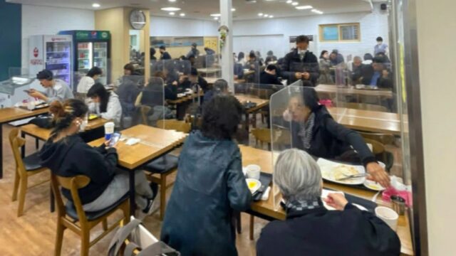 “서울 중심에서 이런 한 끼를 경험해보세요”… 도심 속 1922년 개관한 도서관 명소