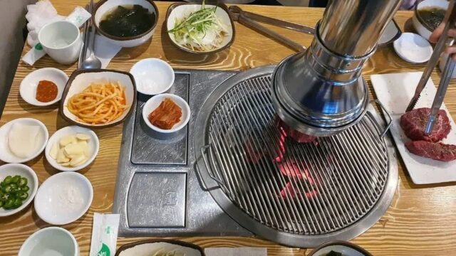 “서울 한복판에 이런 곳이 있었다니?”… 한옥 속 진짜 한식의 맛, 외양간 명소