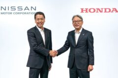 “혼다·닛산 차가 똑같아지나?” 2029년부터 자동차 두뇌 함께 쓴다