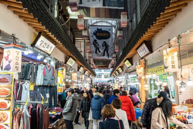 “취하지 않으면 돌아갈 수 없다?” 정조의 한마디로 열린 수원 야시장