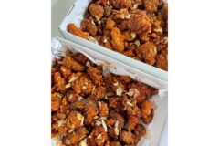 놀러갈 때 포장필수! 식어도 맛있는 매콤달콤 전국 닭강정 맛집 5