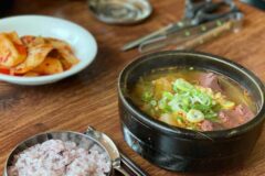 진하게 우려낸 국물이 해장을 부르는 전국 소고기국밥 맛집 5