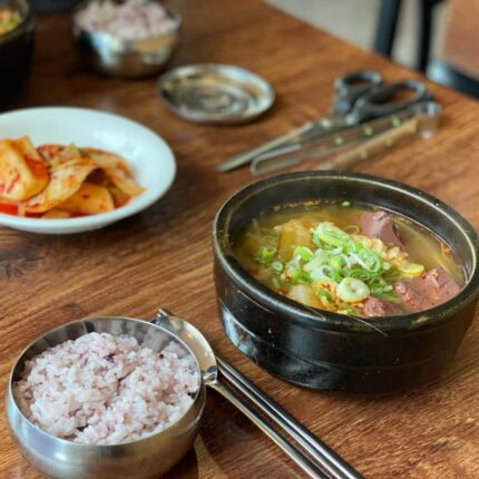 진하게 우려낸 국물이 해장을 부르는 전국 소고기국밥 맛집 5