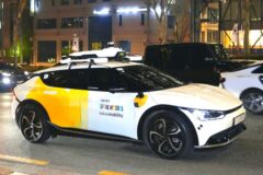 강남 로보택시 가동률 82.5%, 글로벌 1위 웨이모 압도한 카카오의 ‘이 전략’은?
