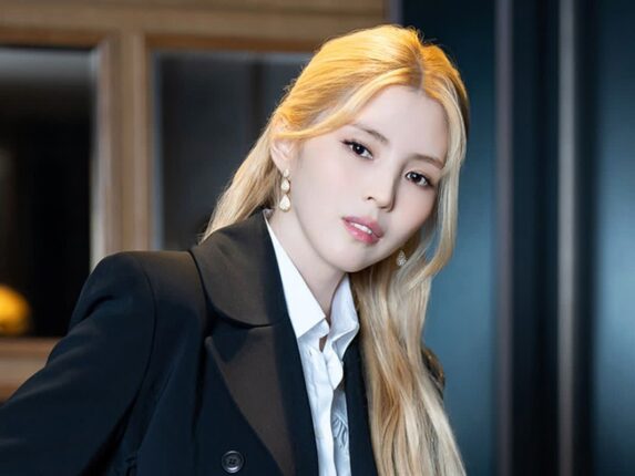 [인터뷰] 불안을 지나, 조금 더 단단하게… 한소희의 ‘인턴’