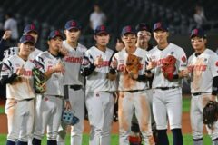“오늘 9-6 이겼는데도 9위” 롯데, 김태형 24억 마지막 해…정말 감독만 바꾸면 끝일까