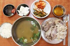오랜 시간 푹 고아낸 닭이 만드는 감칠맛! 서울 닭곰탕 맛집 BEST 5