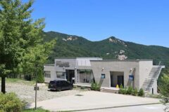 “10,000평 자연 속에서 라니”… 힐링 가득한 황매산 여행지