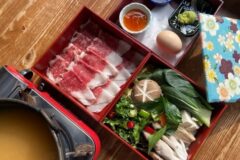 “50㎡ 작지만 이런 매력이라니!”… 저녁 하늘과 어우러진 서울 익선동의 특별한 맛집 명소