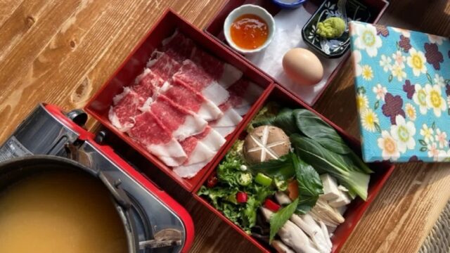 “50㎡ 작지만 이런 매력이라니!”… 저녁 하늘과 어우러진 서울 익선동의 특별한 맛집 명소