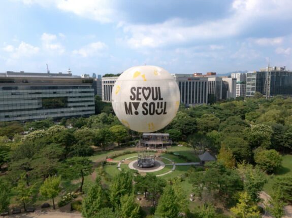 [여행+한가위] 올 추석엔 ‘서울달’ 타고 소원 빌어요…여의도서 즐기는 특별한 한가위