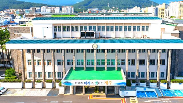 전기차 사려다 멈칫… 제주 전기차 보조금, 8월에 벌써 소진?