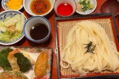 “100㎡ 규모에 이렇게 아기자기할 줄이야”… 일본 감성 가득한 서울 카페 명소