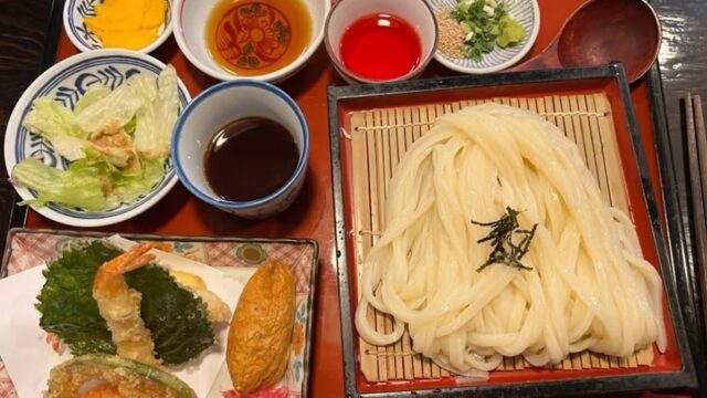 “100㎡ 규모에 이렇게 아기자기할 줄이야”… 일본 감성 가득한 서울 카페 명소