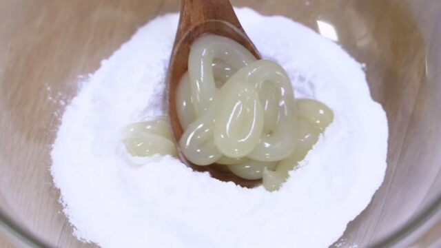 베이킹소다에 치약을 짜서 화장실에 두면 골칫거리가 없어집니다
