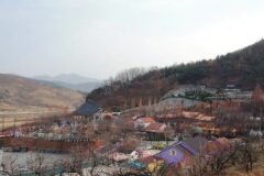 “서울서 300km 떨어진 곳, 진짜 동화 속이야”… 불빛과 자연의 아름다운 조화 명소