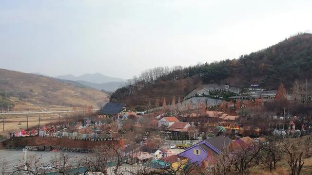 “서울서 300km 떨어진 곳, 진짜 동화 속이야”… 불빛과 자연의 아름다운 조화 명소