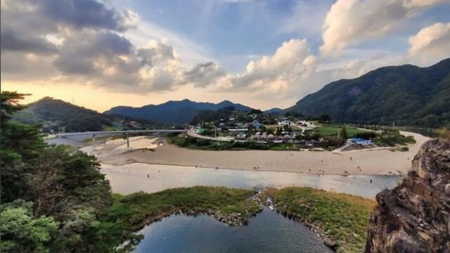 “8개의 봉우리 사이로 이 풍경이 펼쳐진다니”… 아침 안개 속 캠프팔봉 힐링 여행지