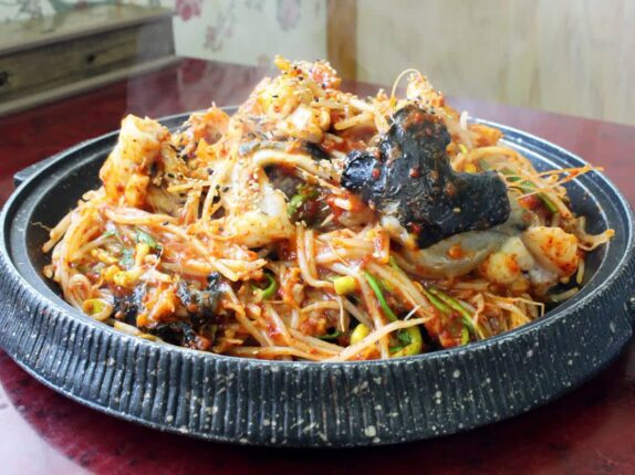 “이 정도면 반칙”… 콩나물 아삭함까지 완벽하게 살린 아구찜 맛집 5곳