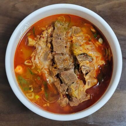 푹 삶은 돼지 등뼈가 만드는 찐하고 고소한 국물! 해장원탑 서울 감자탕 맛집 5곳