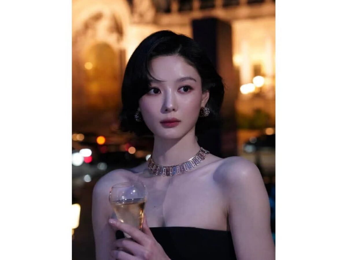 Kim Yoo-jung draws attention at French high jewelry show with bob cut