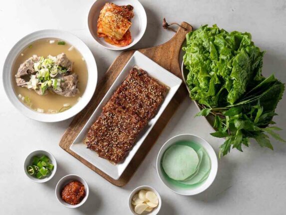 달콤짭쪼름한 맛의 매력! 촉촉하고 부드러운 전국 떡갈비 맛집 5곳
