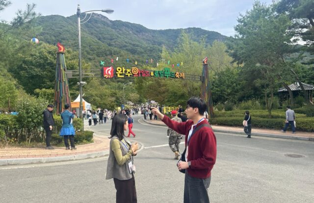 ‘축제에서 만난 사람과 사랑에 빠질 수 있을까’ 완주행 솔로열차 [제철축제]