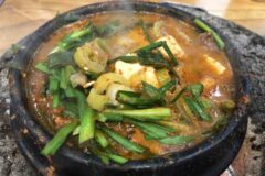 ‘찌개 팔아 건물 세웠다고?’… 된장찌개 맛있기로 유명한 전국의 맛집 4