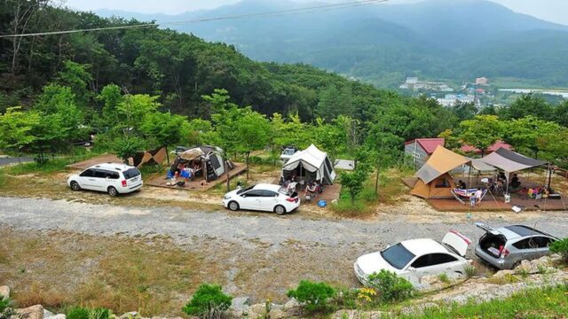 “도심 속 80km밖에 이런 곳이?”… 가족들이 숨은 힐링 캠핑 명소