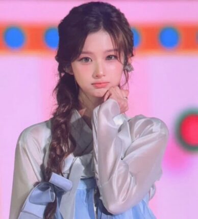 경복궁에 한복 입고 등장해.. 난리난 연예인 ㄷㄷ