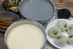 ‘고소하고 담백한 국물이 예술’… 줄 서서 먹는 전국 콩국수 맛집 5곳