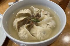 속이 꽉 찬 만두와 포근한 국물! 단골 손님 많은 서울 만두국 맛집 5