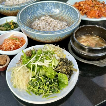 고즈넉한 골목에서 즐기는 여유, 서울 성북동에서 인기 많은 맛집 5곳