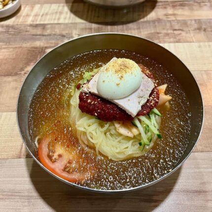 문 열자마자 웨이팅 시작되는 냉면집… 전국 로컬 냉면 맛집 5곳