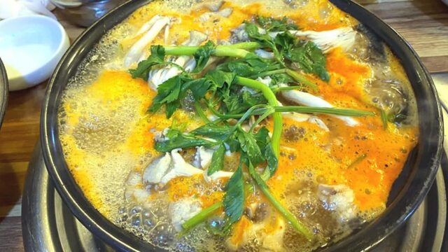 “서울 여의도에서 진짜 이런 매운맛이?”… 무려 30년 넘게 사랑받는 칼국수 명소