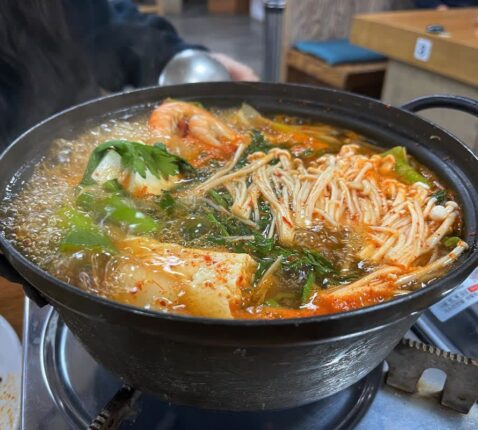고소한 손두부로 끓이는 맵칼한 국물! 전국 두부전골 맛집 BEST 5