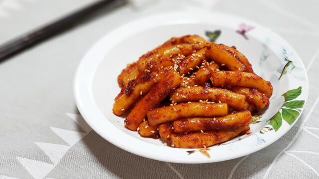 떡볶이의 색다른 매력! 기름떡볶이 만들기