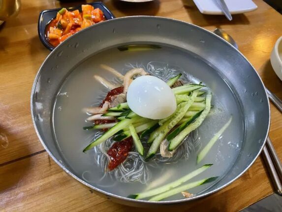 ‘먹을텐데~’ 성시경이 찾은 서울의 노포 맛집 5곳