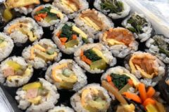 한 입에 쏙! 사이즈는 작지만 알찬 맛으로 유명한 꼬마김밥 맛집 5곳