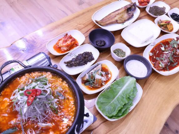 몽글몽글 고소한 순두부와 얼큰한 국물의 만남! 전국 순두부 맛집 5곳